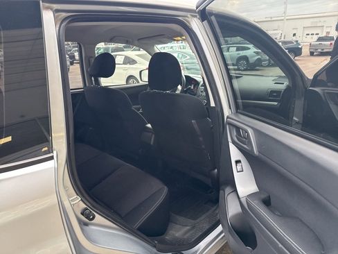 Used 2014 Subaru Forester 2.5i image 23