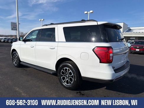 Used 2024 Ford Expedition Max XLT AWD/4WD image 3