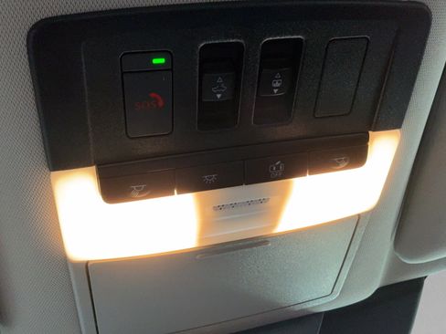Used 2023 Nissan Pathfinder Platinum w/ Cargo Package AWD/4WD image 22