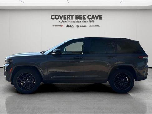 New 2025 Jeep Grand Cherokee Summit image 5