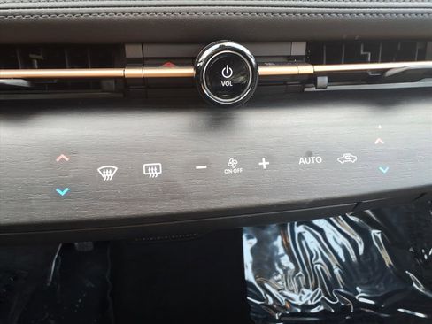 Certified 2024 Nissan Ariya AWD image 25