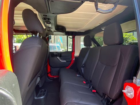Used 2016 Jeep Wrangler Unlimited Sport w/ Quick Order Package 24S AWD/4WD image 28