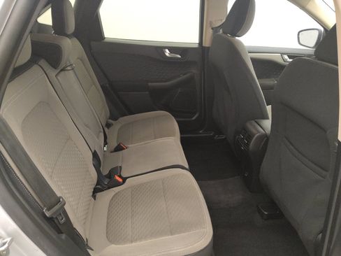 Used 2020 Ford Escape SE image 19