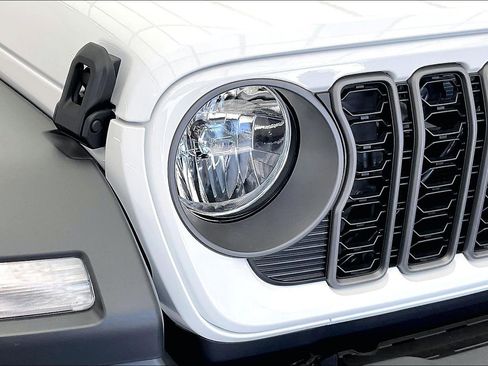 New 2026 Jeep Wrangler Unlimited Sport AWD/4WD image 15