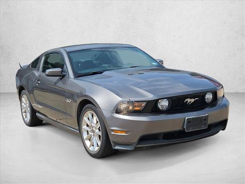 Used 2011 Ford Mustang GT Premium w/ Security Pkg RWD image 3