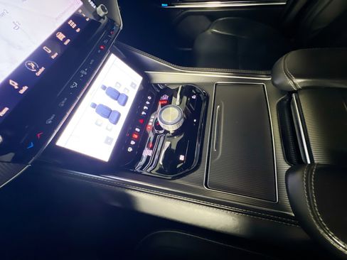 Used 2022 Jeep Grand Wagoneer Series II image 26