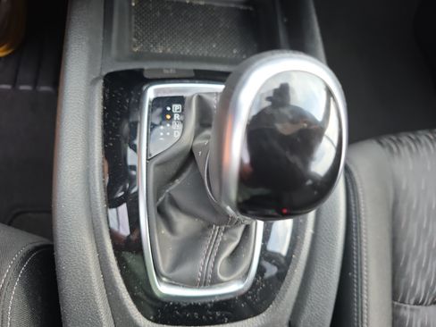 Used 2020 Nissan Rogue SV AWD/4WD image 32
