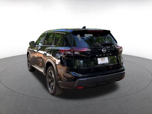 Used 2025 Nissan Rogue SV image 5