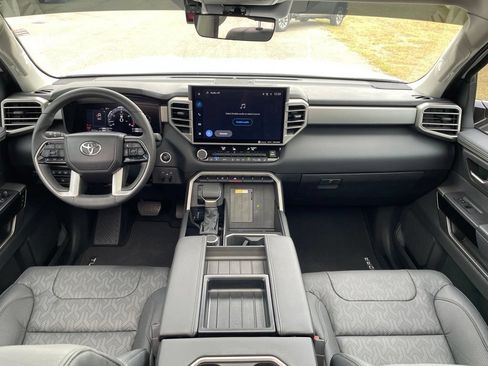 Used 2024 Toyota Tundra Limited w/ Power Package AWD/4WD image 32