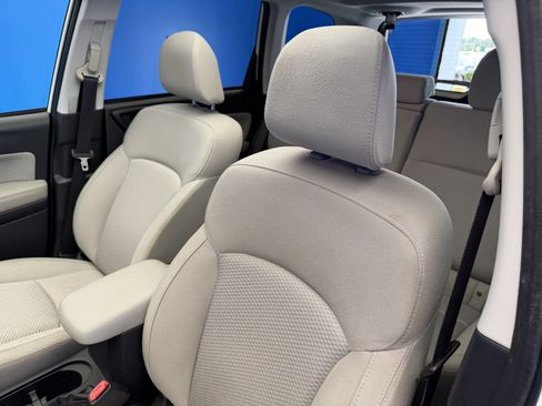 Used 2017 Subaru Forester 2.5i Premium AWD/4WD image 12
