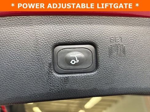 Used 2022 Ford Edge ST image 31