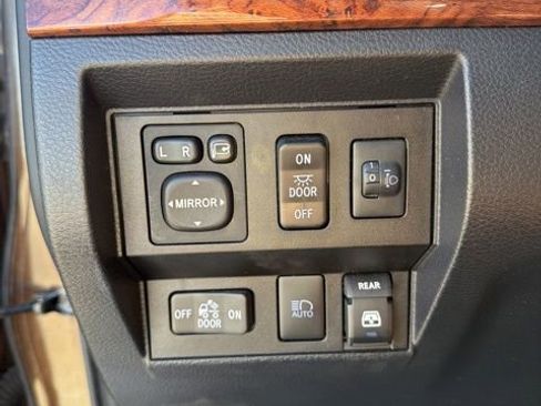 Used 2019 Toyota Tundra 1794 Edition image 18