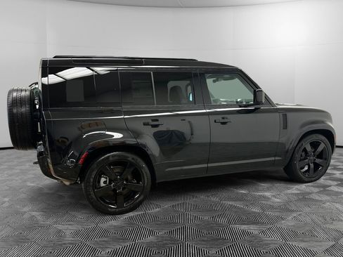 New 2026 Land Rover Defender 110 X-Dynamic SE image 6