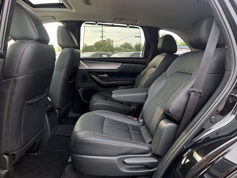 Certified 2024 MAZDA CX-90 3.3 Turbo w/ Preferred Plus AWD/4WD image 12