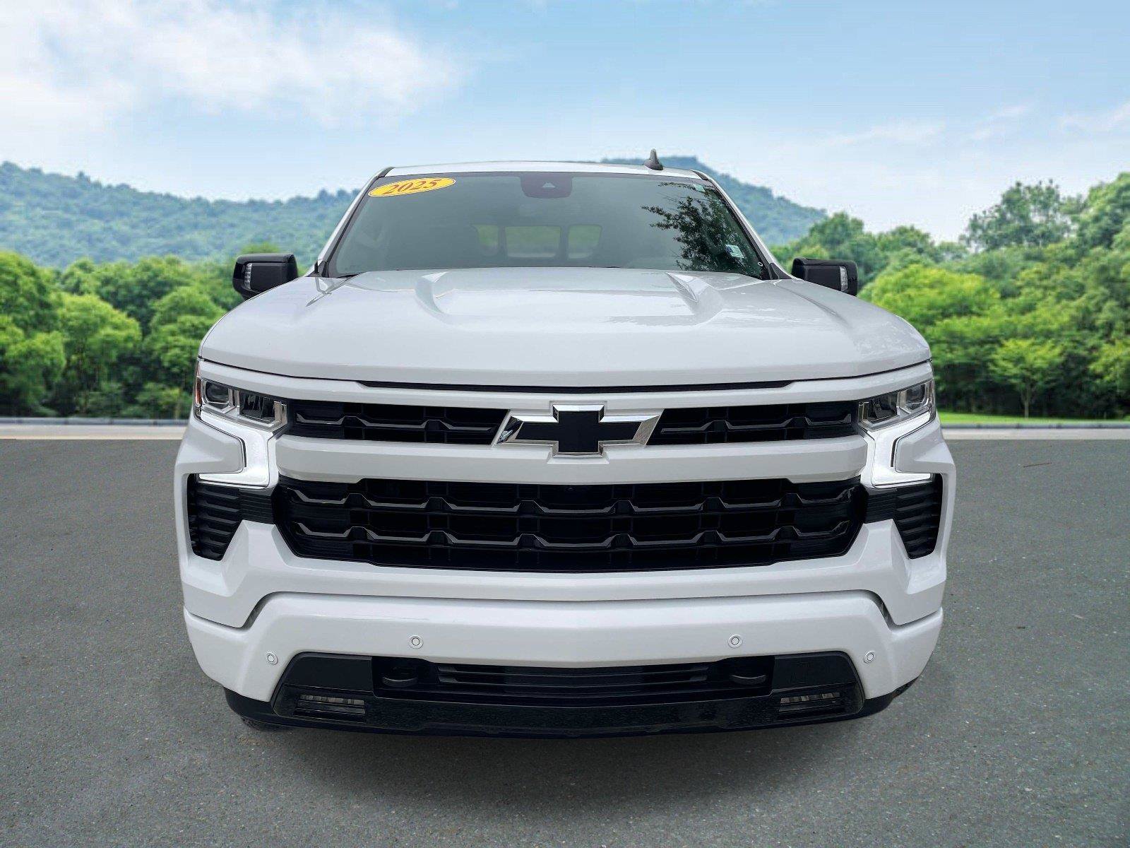 Used 2025 Chevrolet Silverado 1500 RST AWD/4WD image 7