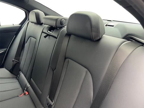 Used 2025 BMW 330i Sedan image 34