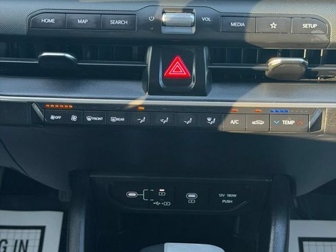 Used 2025 Kia K4 FWD image 31