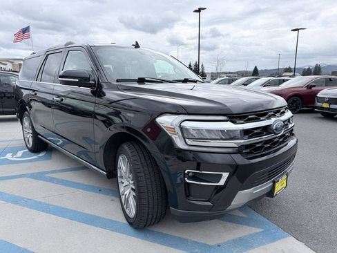 Used 2024 Ford Expedition Max Limited AWD/4WD image 3