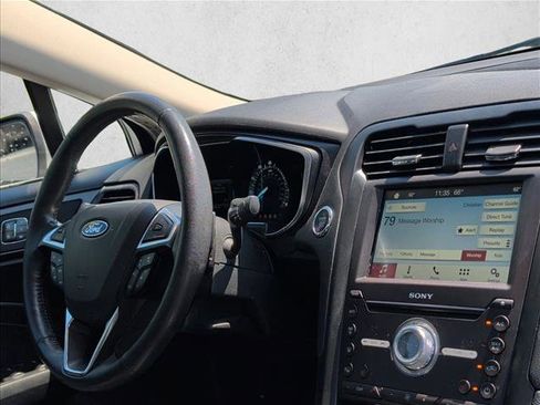 Used 2018 Ford Fusion Titanium AWD/4WD image 25