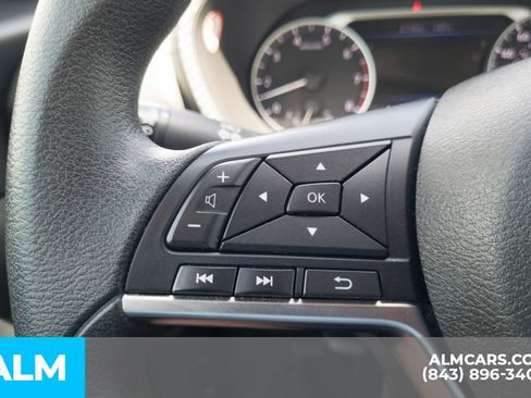 Used 2024 Nissan Sentra SV FWD image 11