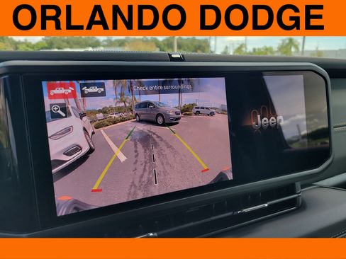 Used 2025 Jeep Gladiator Mojave image 17