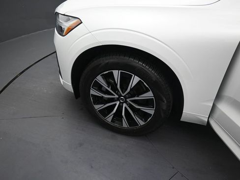 Certified 2024 Volvo XC60 B5 Core AWD/4WD image 11