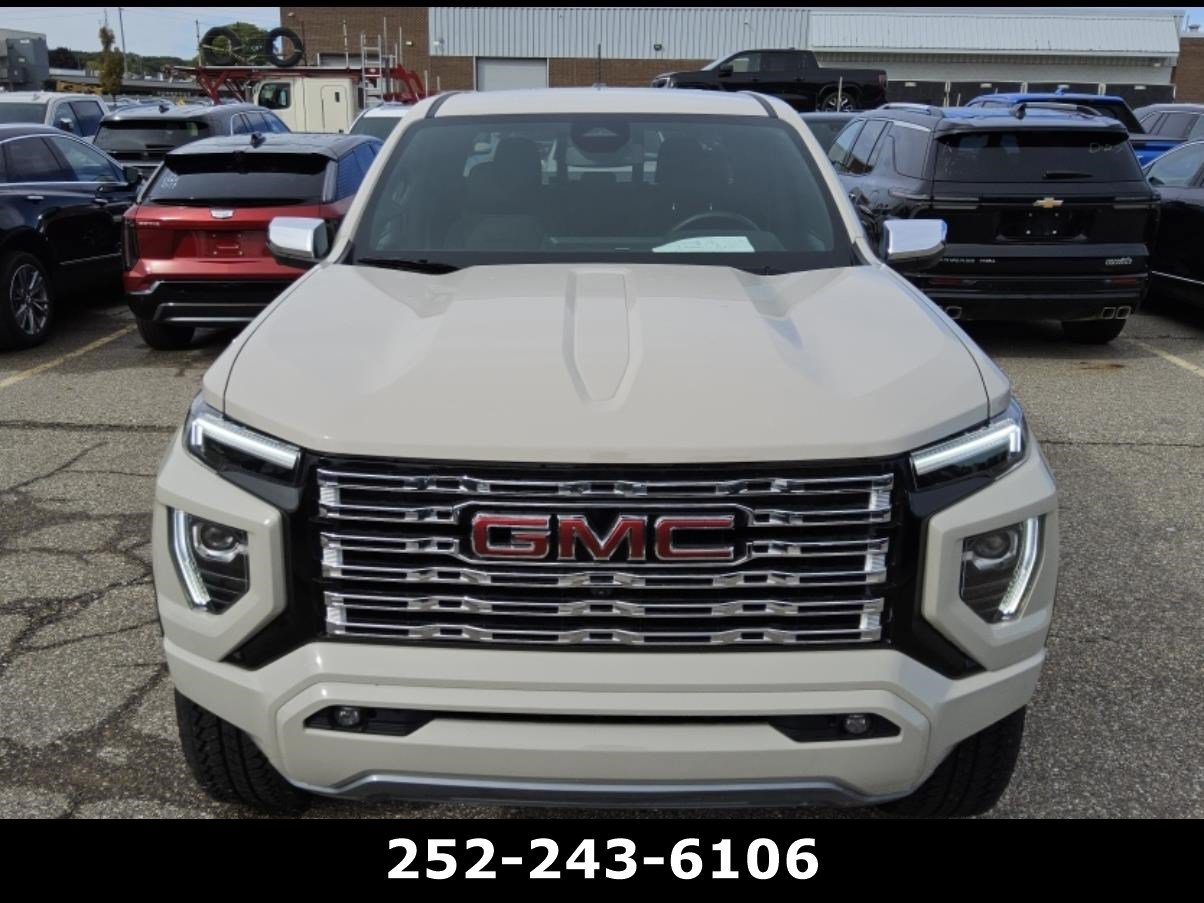 Used 2026 GMC Canyon Denali AWD/4WD image 2