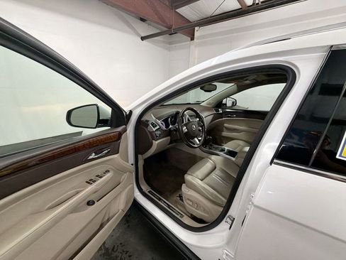 Used 2011 Cadillac SRX Luxury FWD image 10