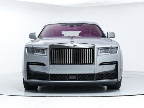 Used 2023 Rolls-Royce Ghost Black Badge image 9