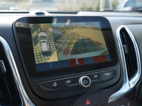 Used 2018 Chevrolet Equinox Premier image 38