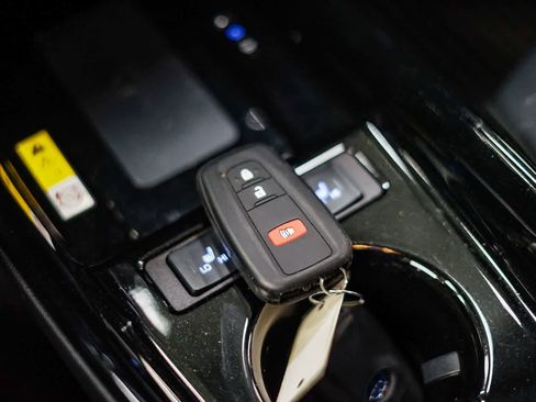 Used 2022 Toyota Prius image 23