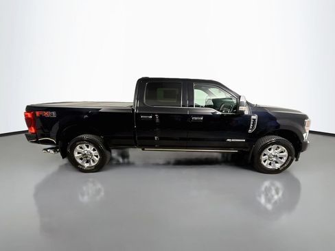 Used 2022 Ford F250 Platinum w/ FX4 Off-Road Package AWD/4WD image 8