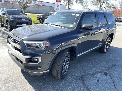 Used 2024 Toyota 4Runner Limited AWD/4WD image 11