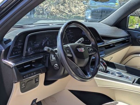 Used 2023 Cadillac Escalade Premium Luxury AWD/4WD image 14