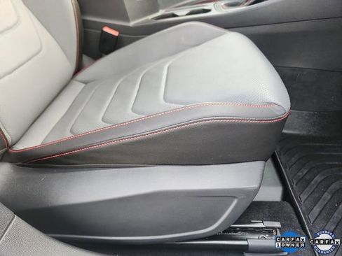 Used 2025 Volkswagen Jetta GLI Autobahn image 32