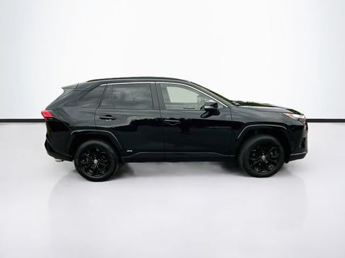 Used 2022 Toyota RAV4 SE w/ Convenience Package AWD/4WD image 8