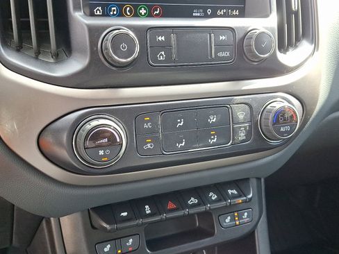 Used 2022 Chevrolet Colorado Z71 image 17