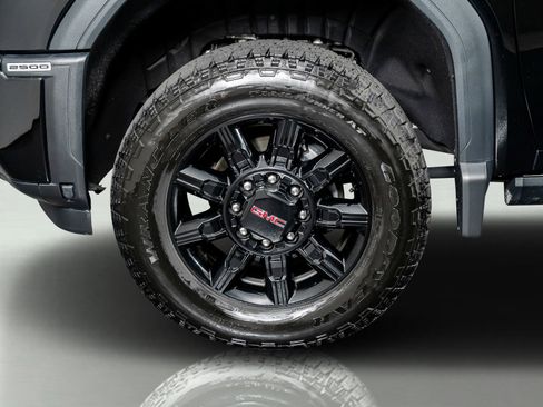 Used 2025 GMC Sierra 2500 AT4 w/ AT4 Premium Plus Package image 18