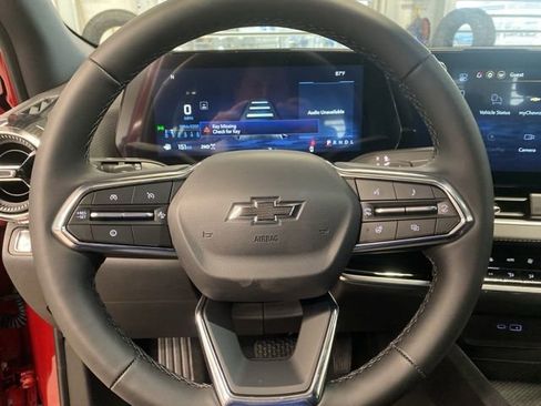 New 2026 Chevrolet Equinox LT w/ Convenience Package II AWD/4WD image 13