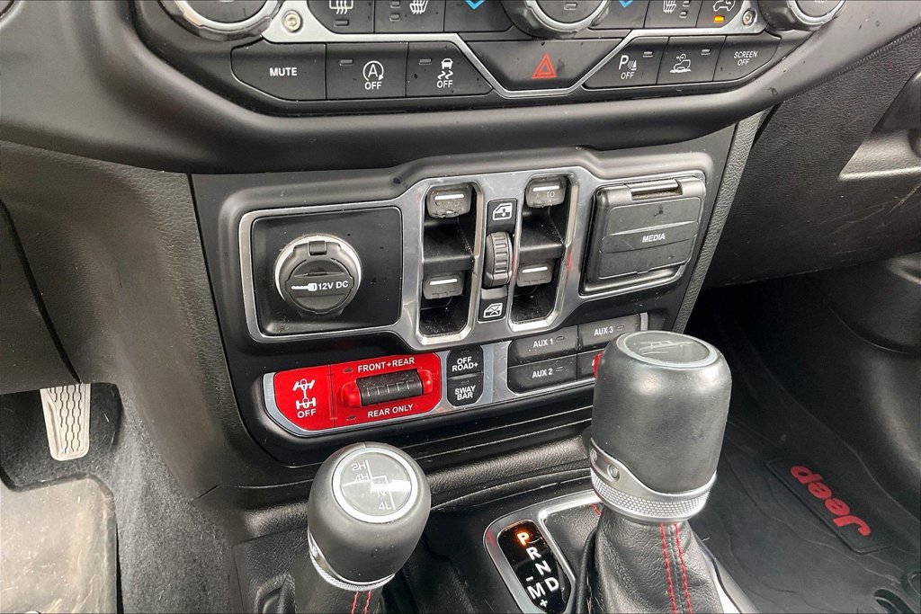Used 2020 Jeep Gladiator Rubicon AWD/4WD image 16