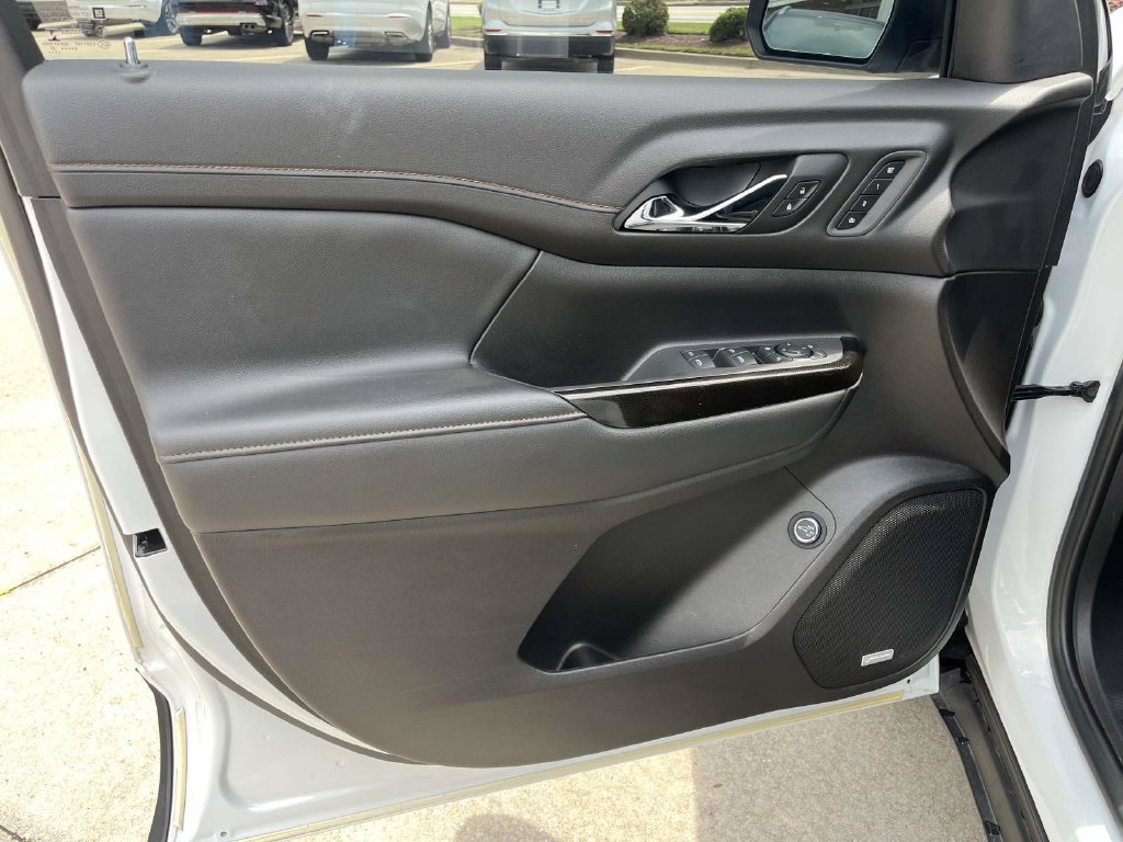 Used 2021 GMC Acadia AT4 w/ Technology Package AWD/4WD image 16