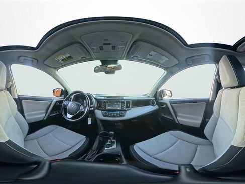 Certified 2018 Toyota RAV4 XLE image 31