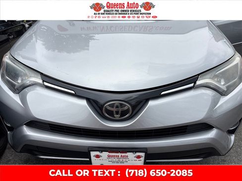 Used 2017 Toyota RAV4 XLE AWD/4WD image 27