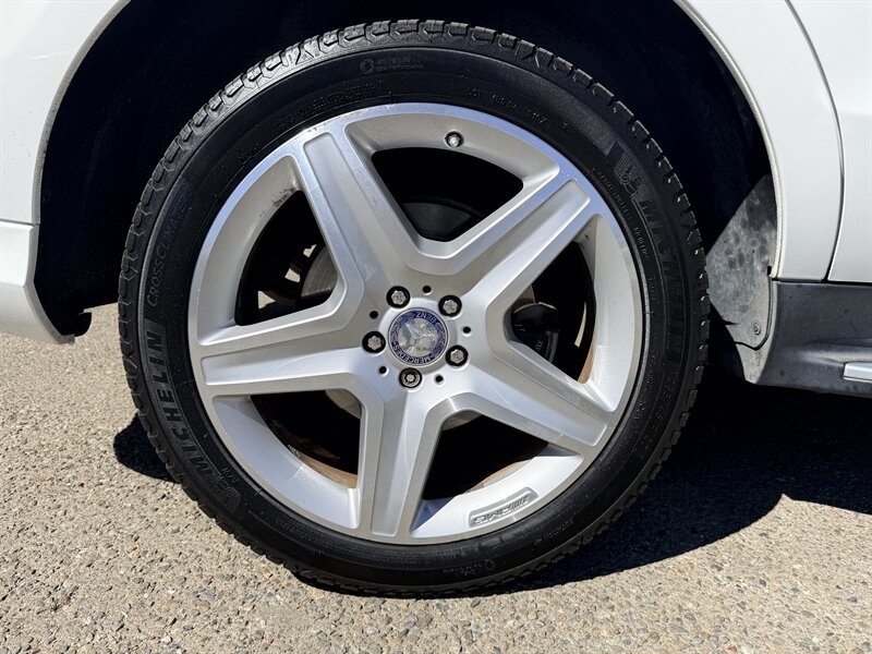 Used 2015 Mercedes-Benz ML 400 4MATIC image 31