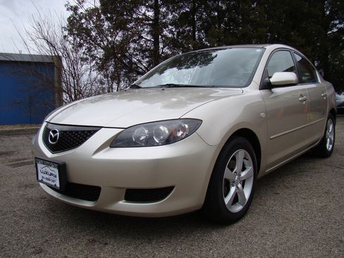 Used 2005 MAZDA MAZDA3 I w/ Pwr & 16" Alloy Wheel Pkg image 5