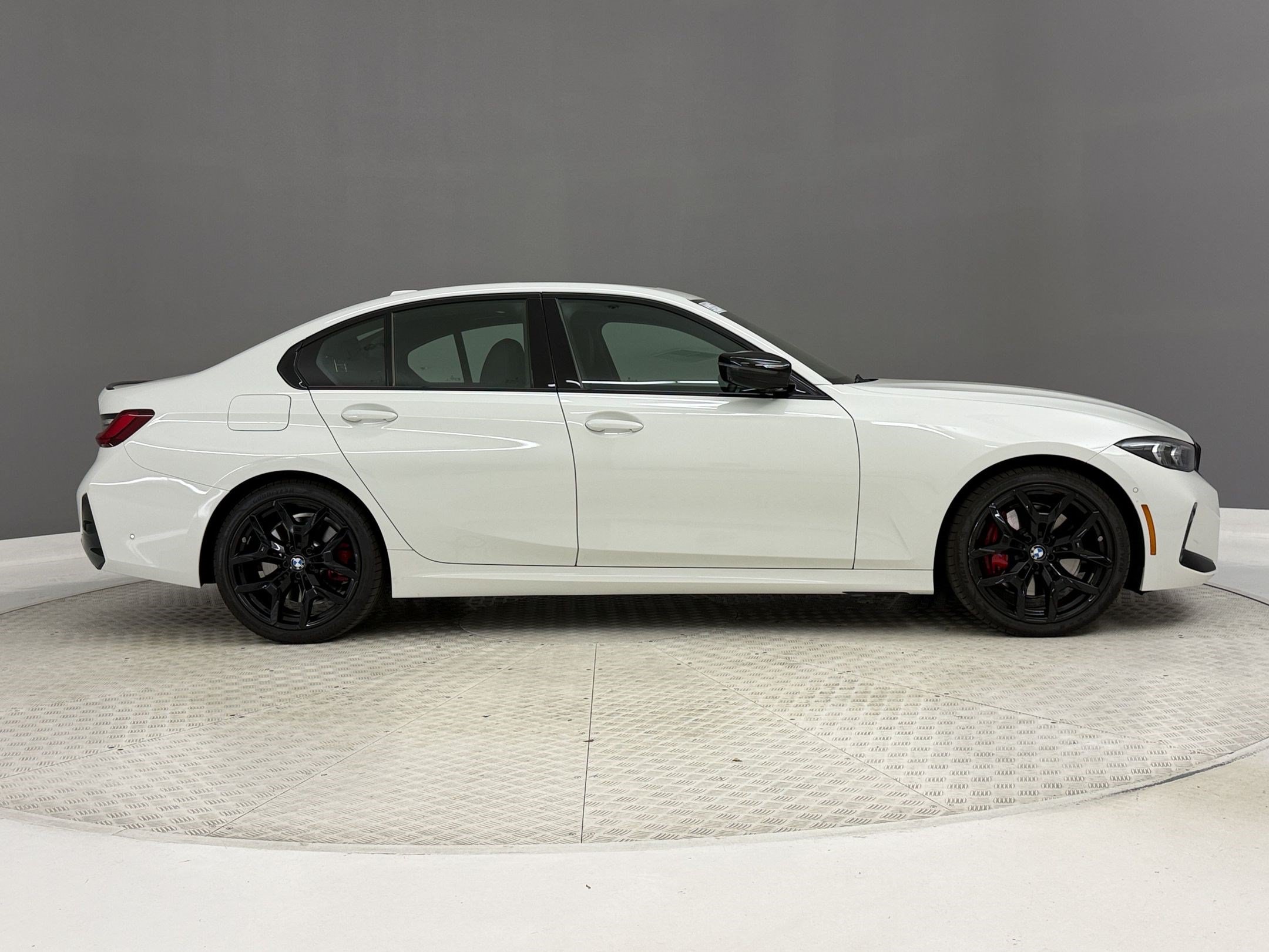 Used 2026 BMW 330i Sedan w/ M Sport Package RWD image 8