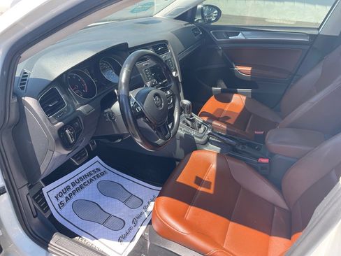 Used 2017 Volkswagen Golf Alltrack SE image 10