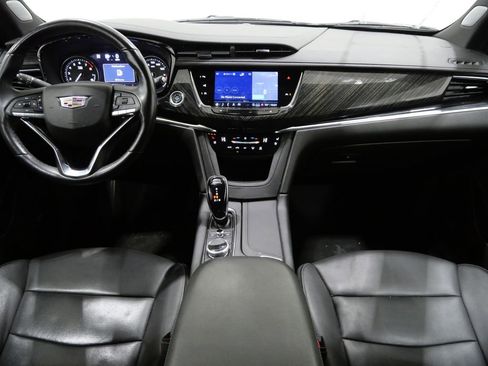 Used 2022 Cadillac XT6 Premium Luxury w/ Technology Package image 11