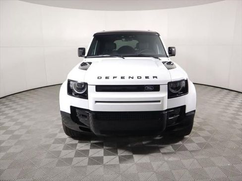 New 2026 Land Rover Defender 130 V8 AWD/4WD image 2
