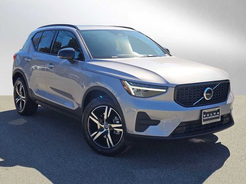 New 2026 Volvo XC40 B5 Core w/ Climate Package AWD/4WD image 1